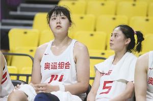 媒体人:王思雨+王佳琦的后卫线再加李月汝 山西女篮已颇有冠军相