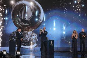 马卡评2026金球:奖项应凭场上表现赢得,而非通过采访为自己造势